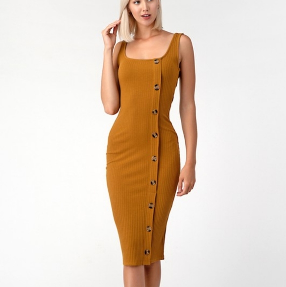 Dress - Picture 1 of 3